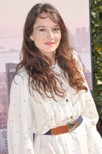 Anais Desmoustier Anais Desmoustier